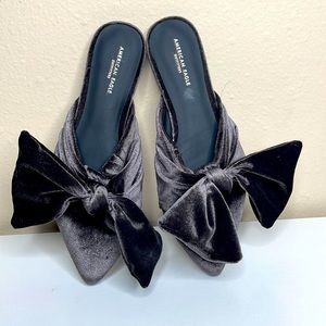 American Eagle shoes flat